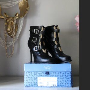 Simply Vera Wang Boots